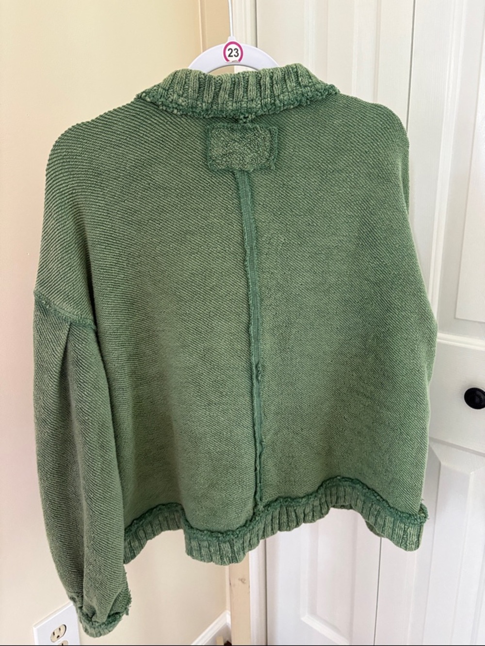 Free people cute in this cardi sweater size medium - Picture 7 of 7